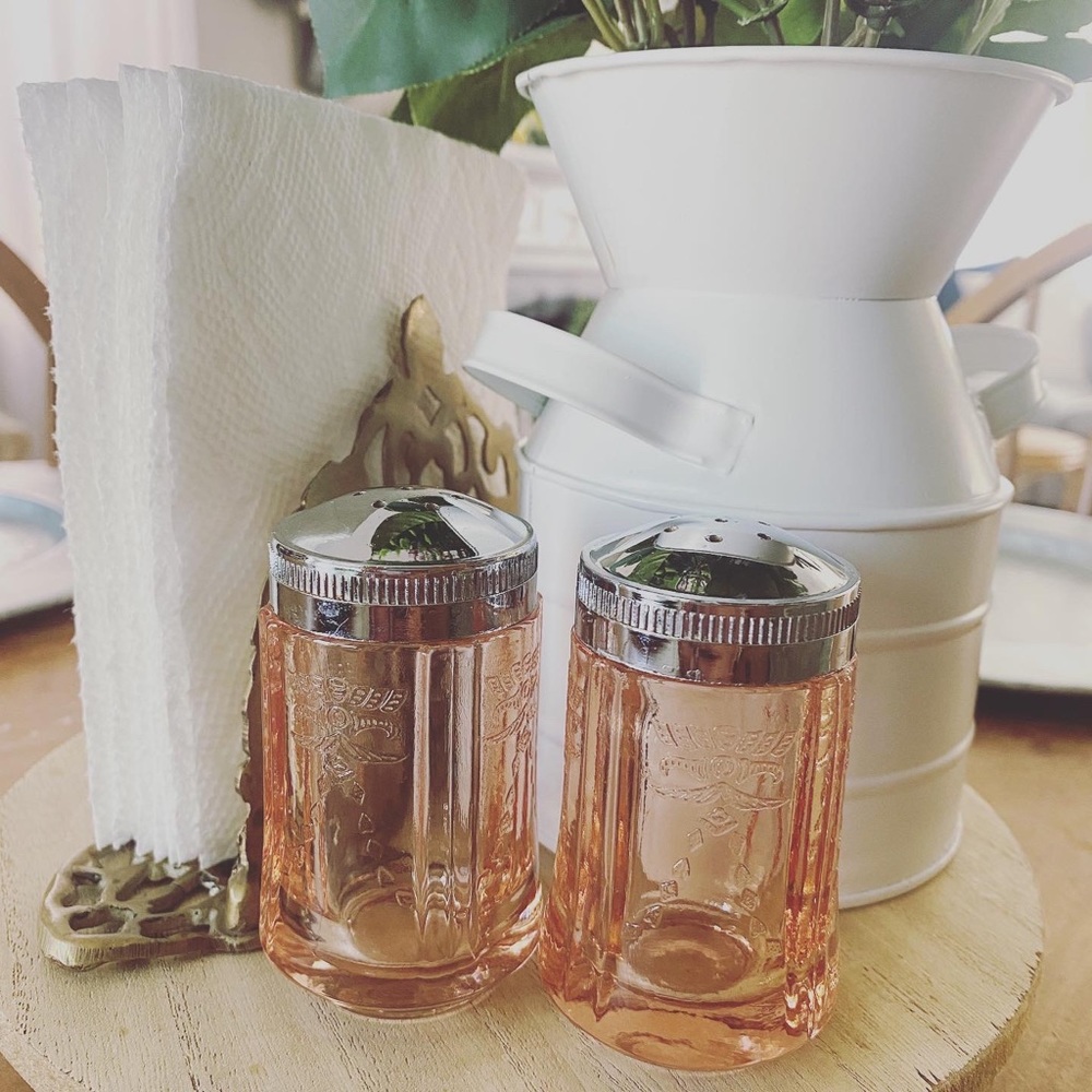 Pink Depression Shakers